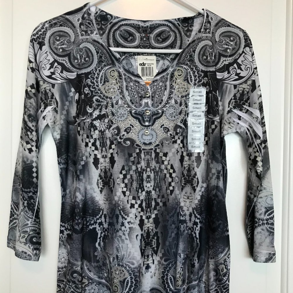 NWT Women's S Edgy chic B&W bling Top